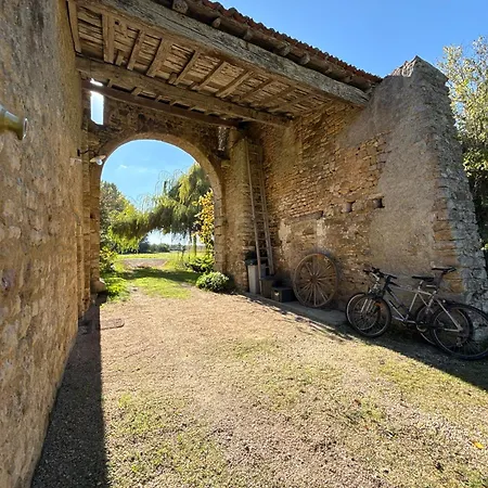 Des Licoches, A La Campagne 8 Personnes