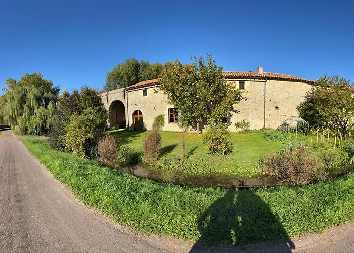 Nyaraló La Villa Des Licoches, Gite Proche Thouars 8 Personnes *